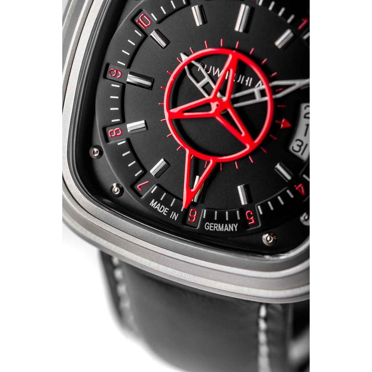 Cushion Red - GDG Watches